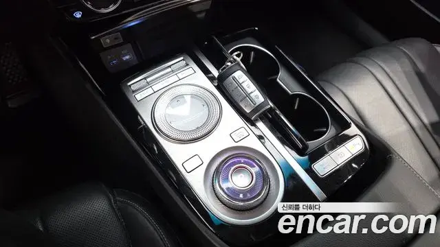 Genesis G80 2020 — Photo 25/34