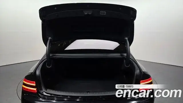 Genesis G80 2020 — Photo 23/34