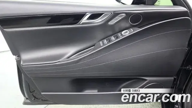 Genesis G80 2020 — Photo 12/34
