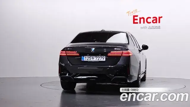 BMW 5 Series 2025 — ფოტო 16/34