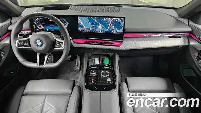 BMW 5 Series 2025 — ფოტო 13/34