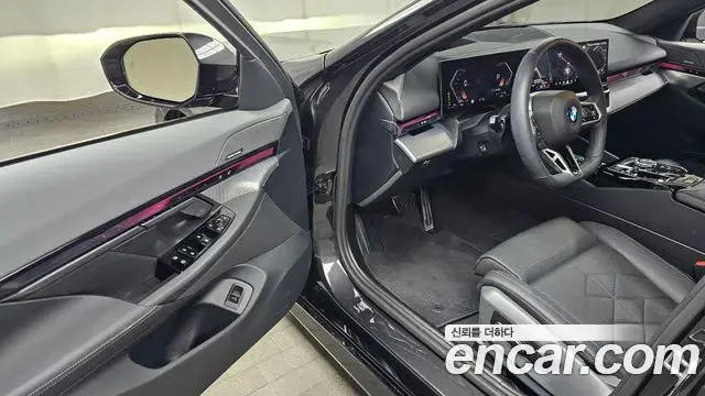 BMW 5 Series 2025 — ფოტო 12/34