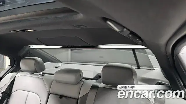 BMW 5 Series 2025 — ფოტო 17/34