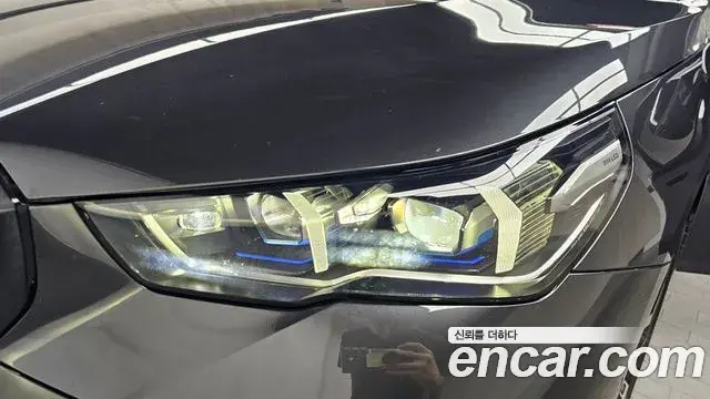 BMW 5 Series 2025 — ფოტო 26/34