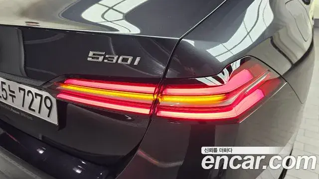 BMW 5 Series 2025 — ფოტო 22/34