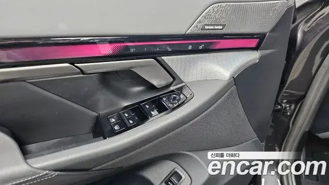 BMW 5 Series 2025 — ფოტო 29/34