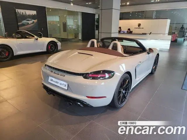 Porsche 718 Boxster 2023 — Şəkil 8/9