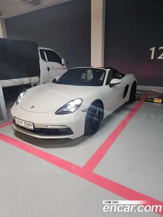 Porsche 718 Boxster 2023 — Şəkil 7/9