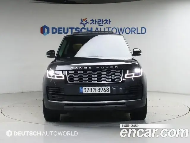 Land Rover Range Rover 2021 — Photo 19/20