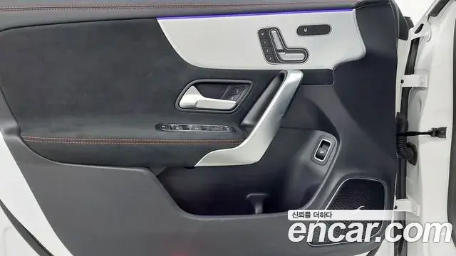 Mercedes-Benz CLA-Class 2025 — Фото 15/18