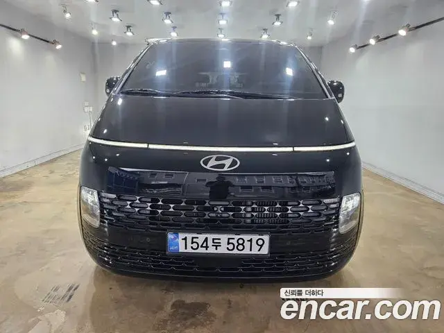 Hyundai Staria 2024 — ფოტო 9/20