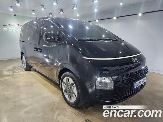 Hyundai Staria 2024 — ფოტო 13/20