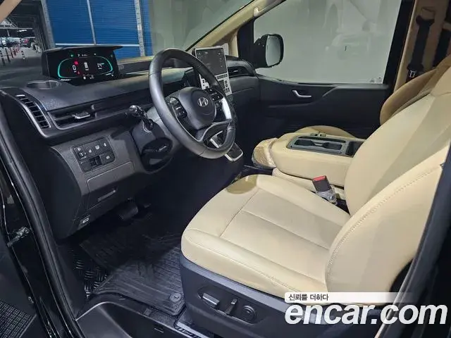 Hyundai Staria 2024 — ფოტო 7/20