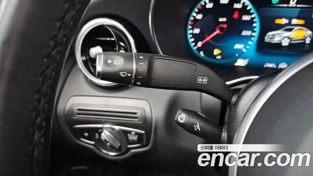 Mercedes-Benz GLC-Class 2022 — Şəkil 9/34
