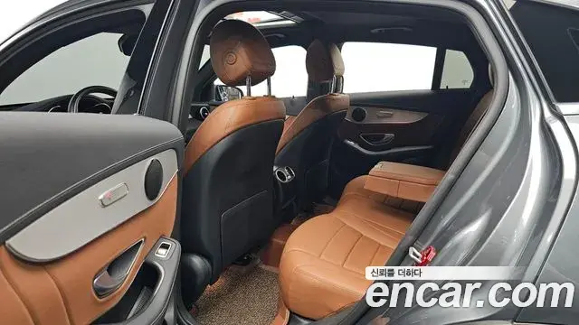 Mercedes-Benz GLC-Class 2022 — Şəkil 20/34