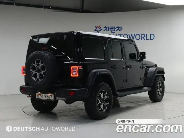 Jeep Wrangler 2019 — ფოტო 18/20