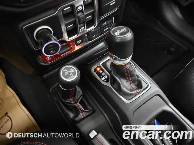 Jeep Wrangler 2019 — ფოტო 11/20
