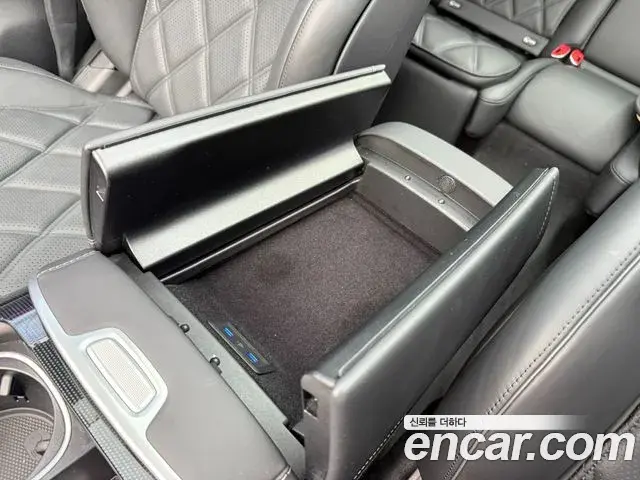 Mercedes-Benz S-Class 2023 — Photo 1/19