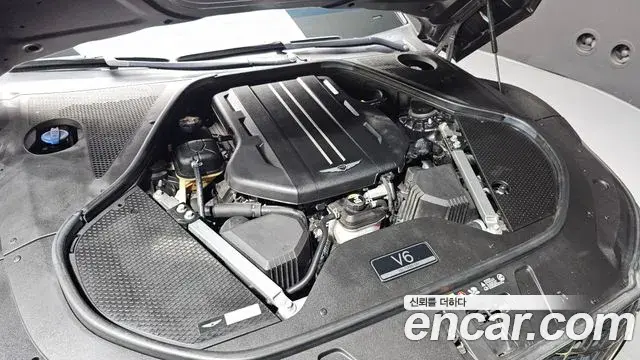 Genesis G90 2022 — Şəkil 32/35