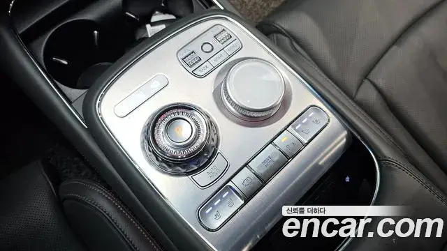 Genesis G90 2022 — Şəkil 29/35