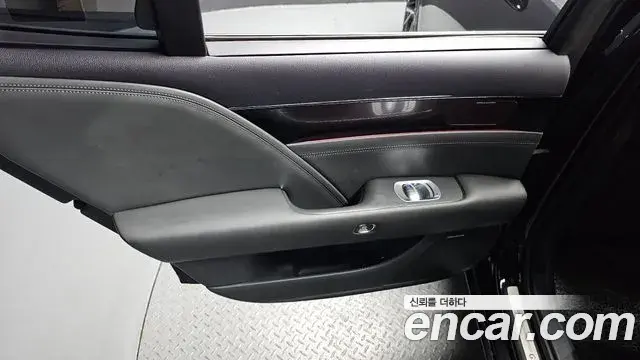 Genesis G90 2022 — Şəkil 22/35