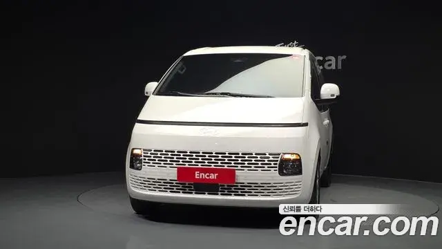 Hyundai Staria 2025 — Photo 3/20