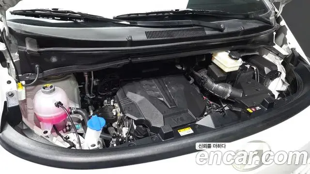 Hyundai Staria 2025 — Photo 6/20