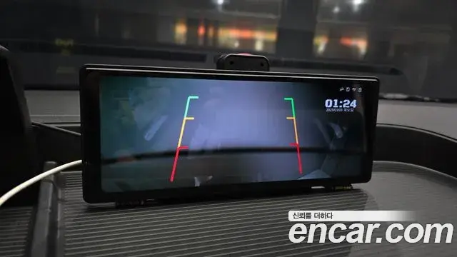 Hyundai Staria 2025 — Photo 15/20