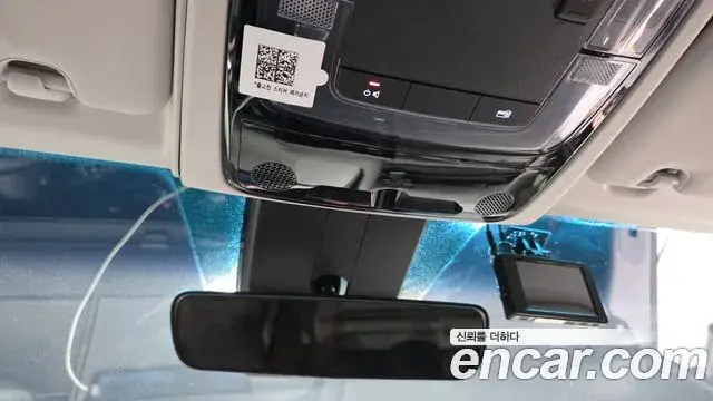 Hyundai Staria 2025 — Photo 18/20