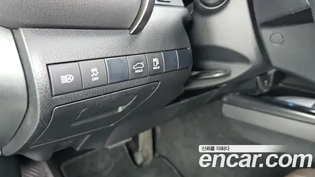 Toyota Camry 2019 — Photo 1/31