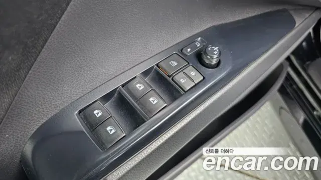 Toyota Camry 2019 — Photo 19/31