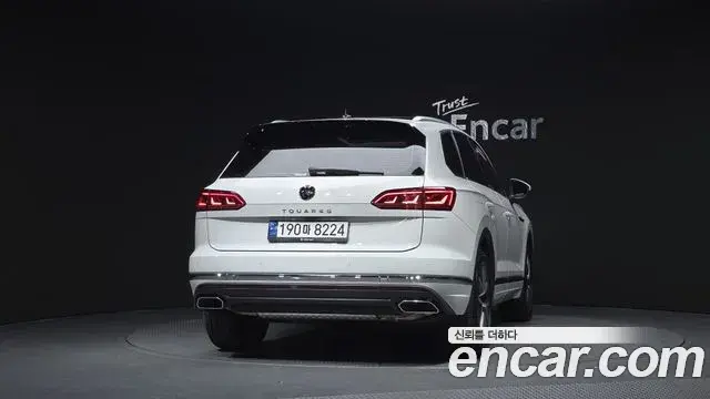 Volkswagen Touareg 2023 — ფოტო 5/40