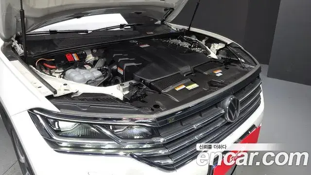 Volkswagen Touareg 2023 — ფოტო 16/40