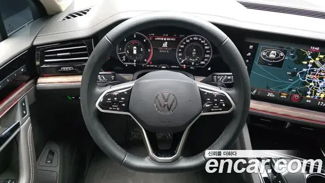 Volkswagen Touareg 2023 — ფოტო 8/40