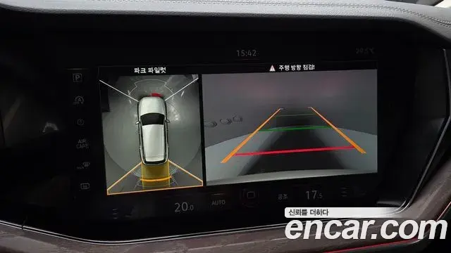 Volkswagen Touareg 2023 — ფოტო 26/40