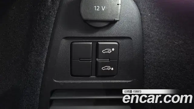 Volkswagen Touareg 2023 — ფოტო 29/40