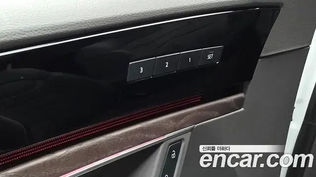 Volkswagen Touareg 2023 — ფოტო 30/40