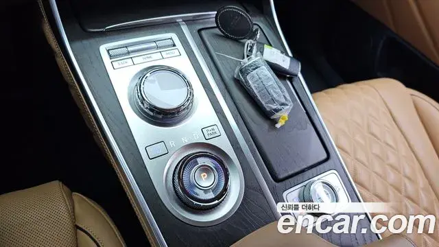 Genesis GV80 2023 — Photo 8/20