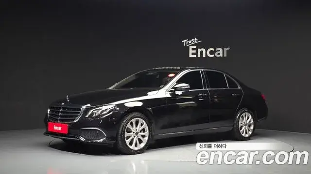 Mercedes-Benz E-Class 2019 — Фото 1/20
