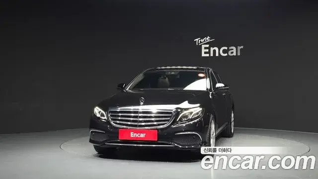 Mercedes-Benz E-Class 2019 — Фото 3/20