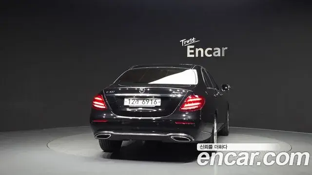 Mercedes-Benz E-Class 2019 — Фото 4/20