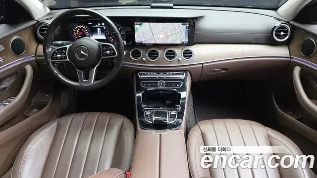 Mercedes-Benz E-Class 2019 — Фото 7/20