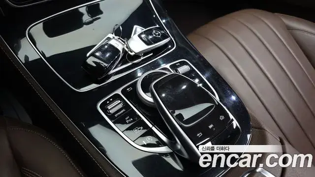 Mercedes-Benz E-Class 2019 — Фото 17/20