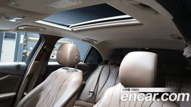 Mercedes-Benz E-Class 2019 — Фото 19/20