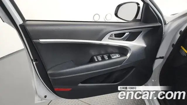 Genesis G70 2018 — Photo 2/35