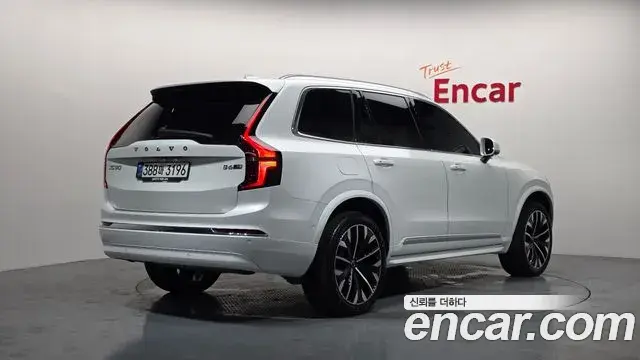 Volvo XC90 2025 — Фото 2/20