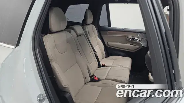 Volvo XC90 2025 — Фото 12/20