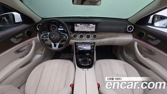 Mercedes-Benz E-Class 2019 — ფოტო 10/30