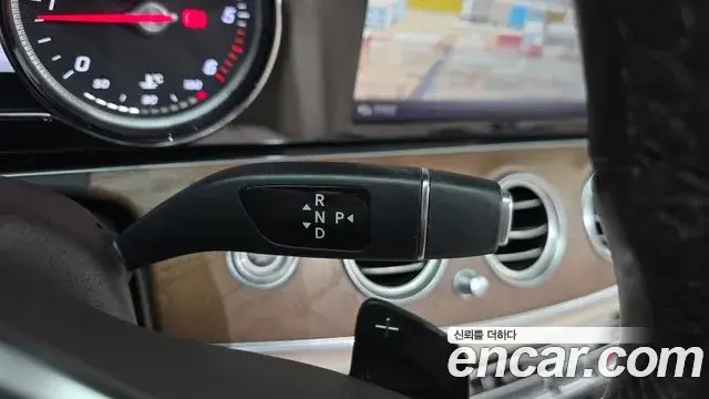 Mercedes-Benz E-Class 2019 — ფოტო 1/30