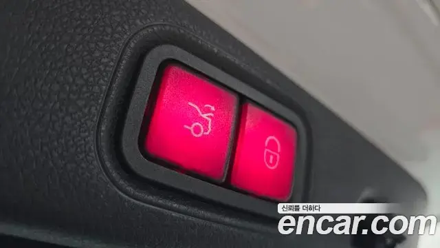 Mercedes-Benz E-Class 2019 — ფოტო 15/30